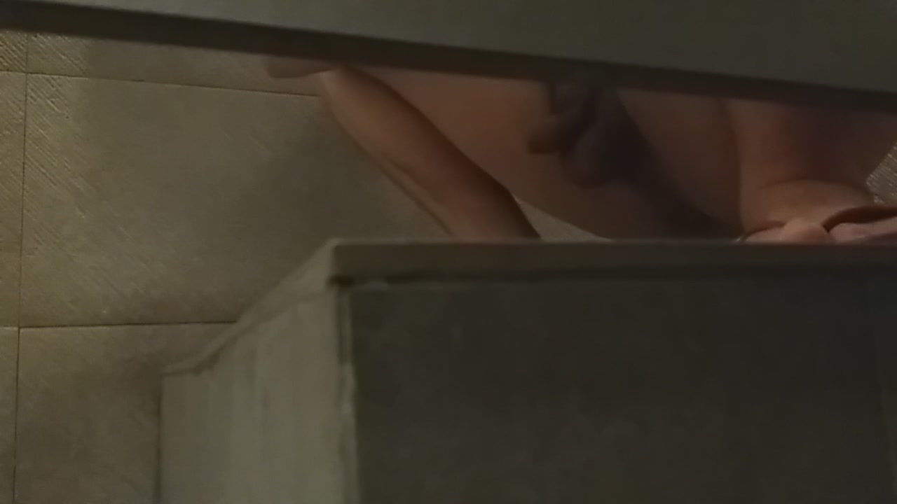toilet spy - video 199