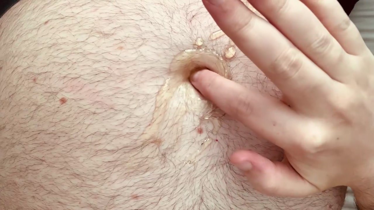 Belly button play with honey