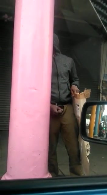Public jacker filmed by girls in a car