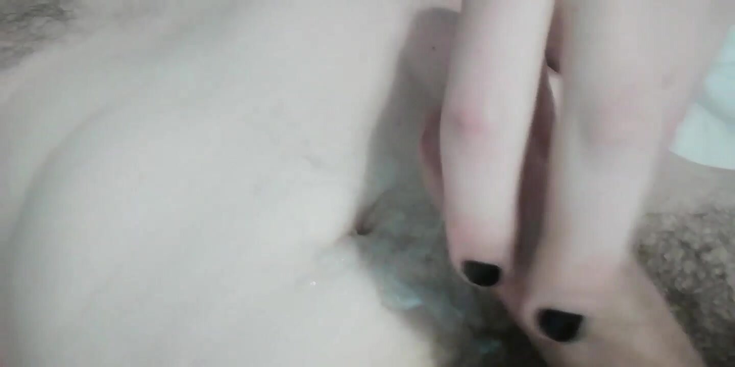 Fingering cum in my hole