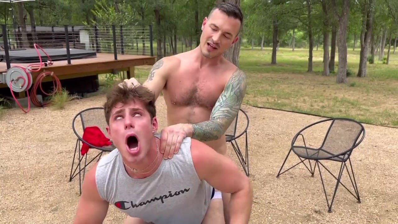 Bottom Knows His Place