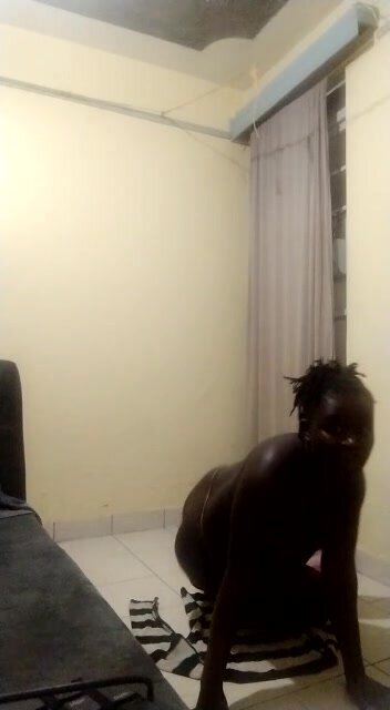 African whore piss on the floor