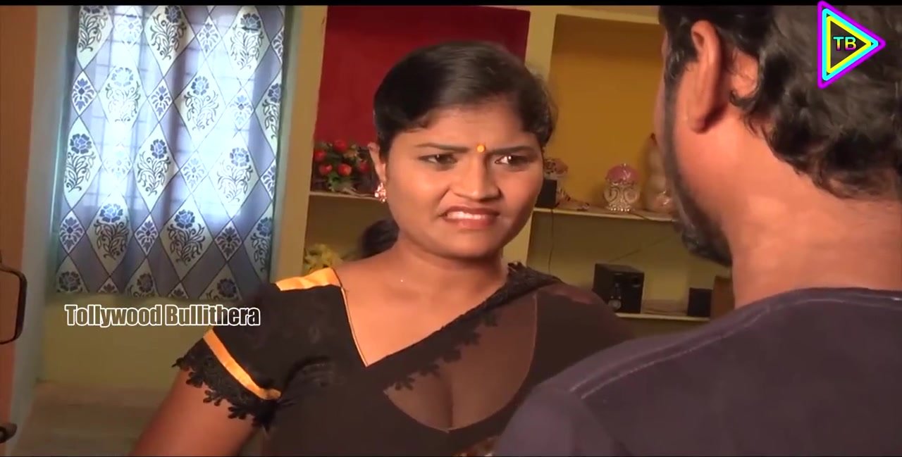 Desi indian aunty navel - video 2