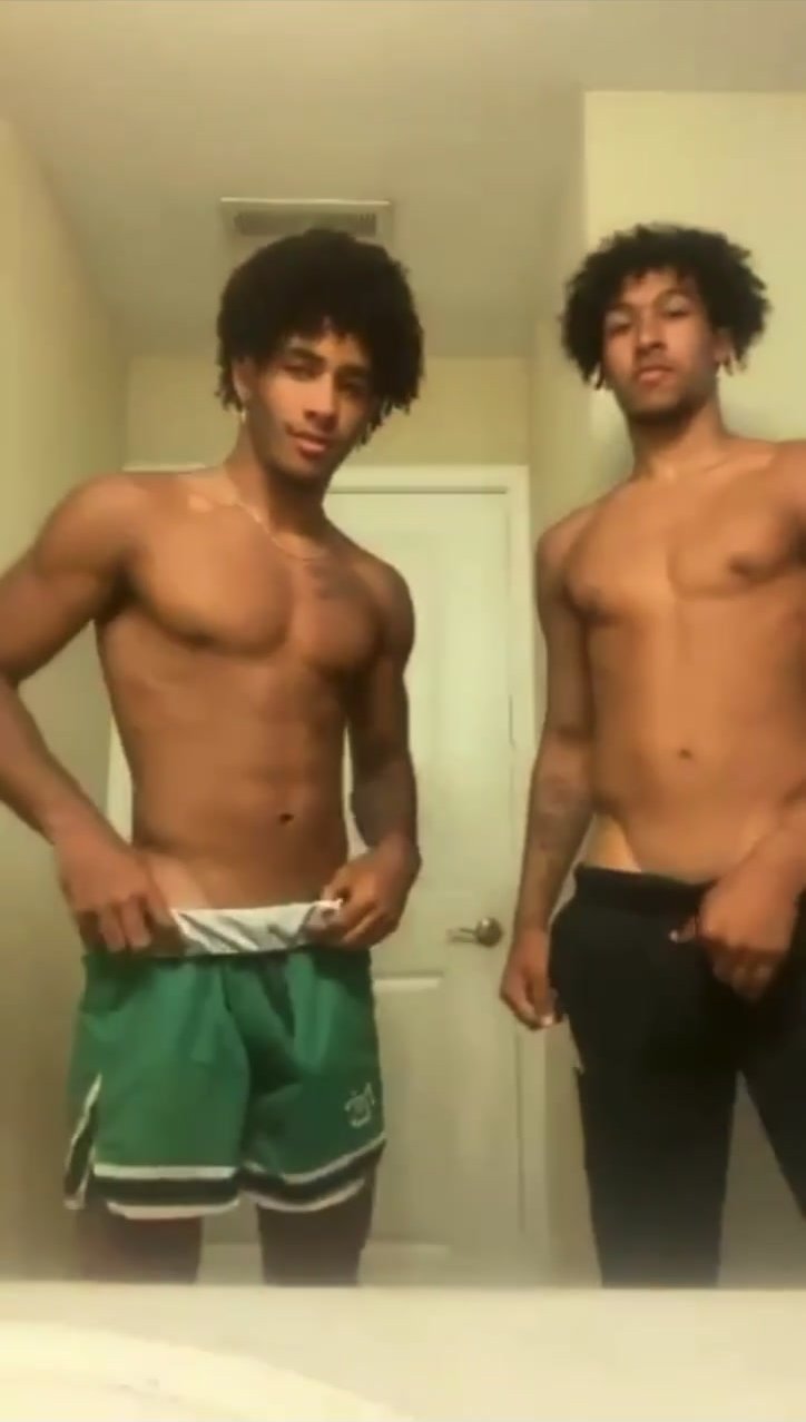 Fxndibaby and brother showing ass