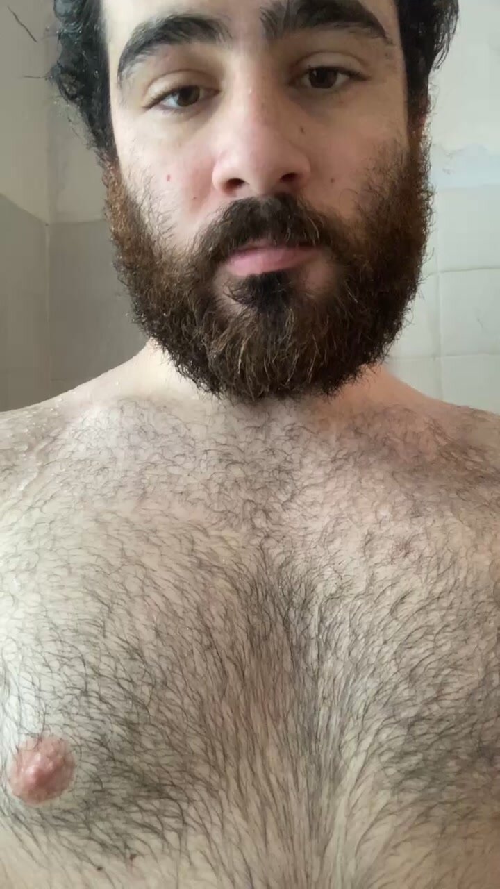 Straight guy enjoys himself in the shower