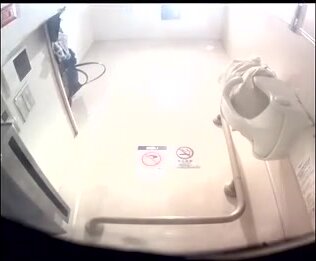 Japanese Ladies Toilet Voyeur - video 52