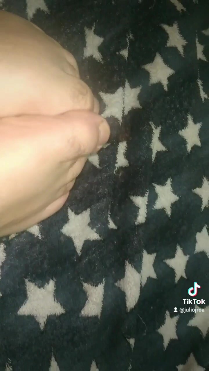 Feet tops - video 7