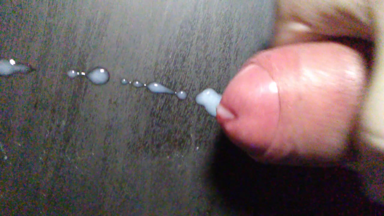 Close Up Cumming (Uncut)