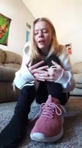 Foot show - video 14
