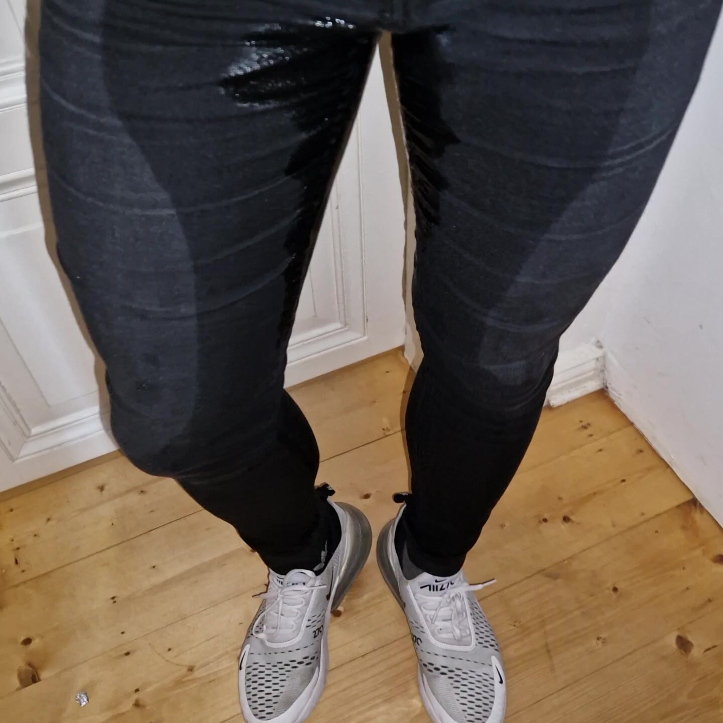 Pee my Jeans again rewetting
