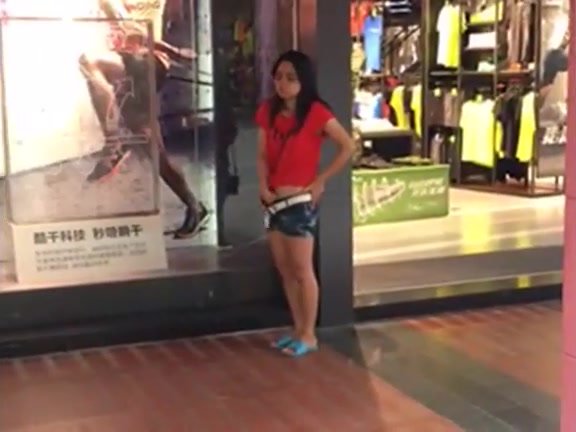 (SUPER SHORT) Playing with her pussy at the mall