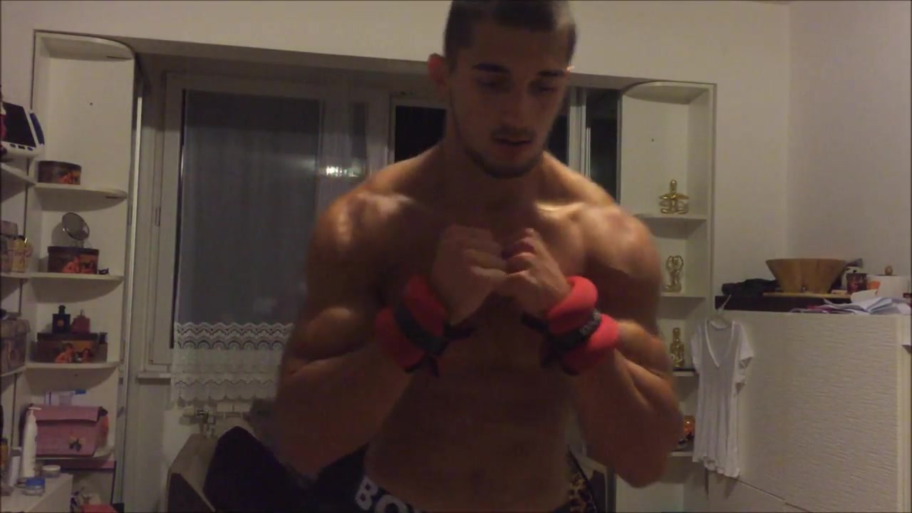 ATHLETIC MUSCLE - video 118