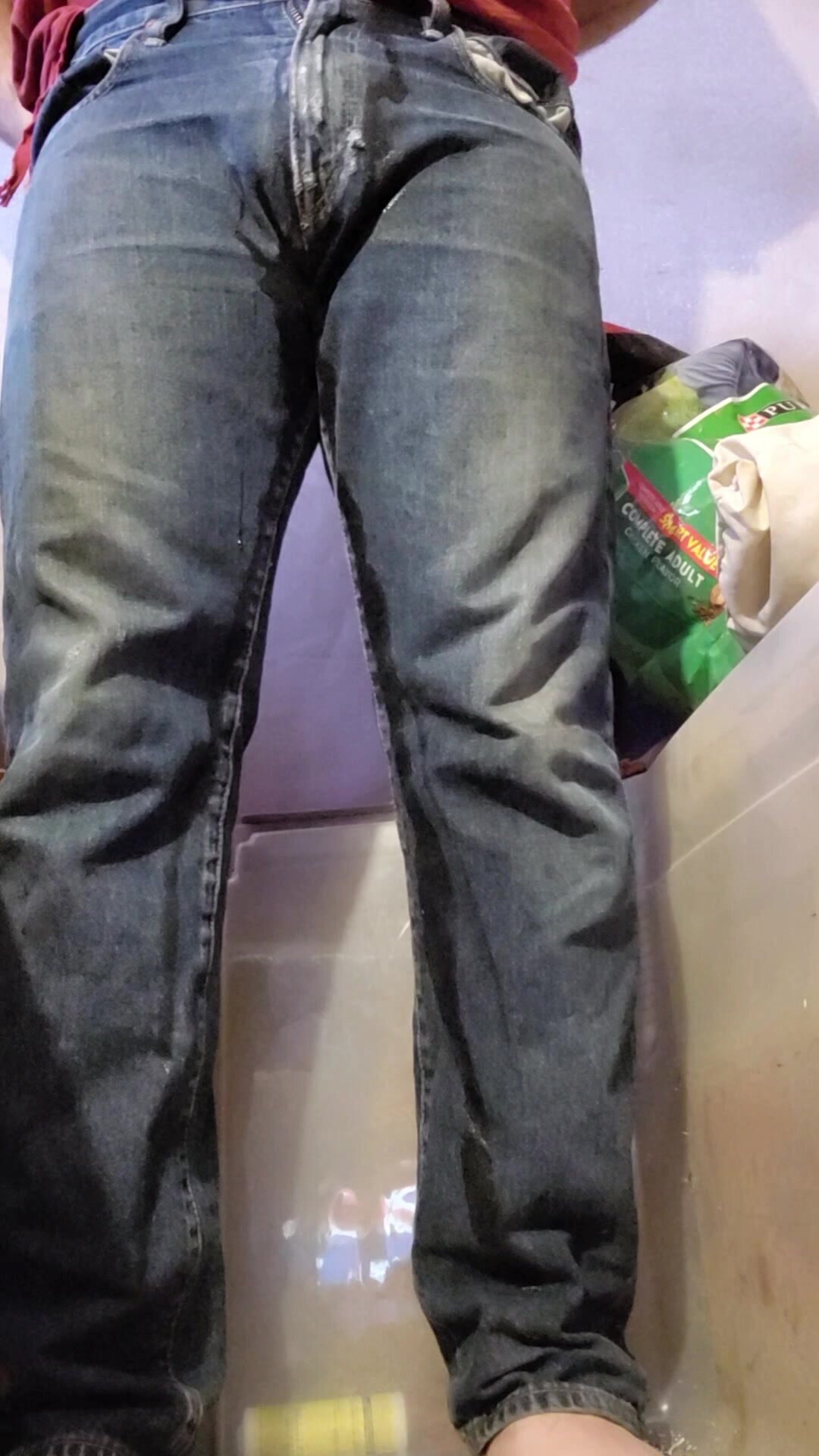 Jeans piss - video 38