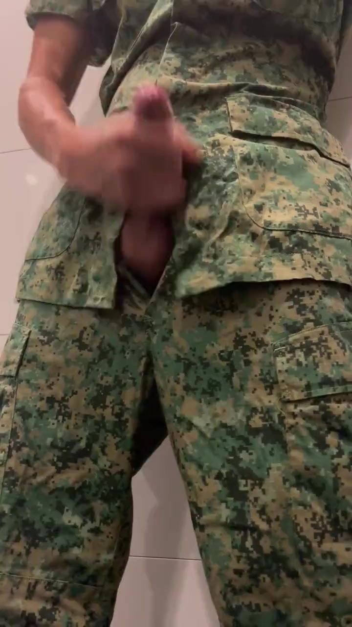 SAF Soldier Cum in Smart 4