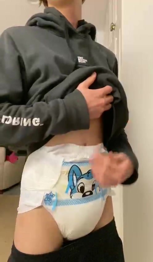 18 Year old Diaper twink