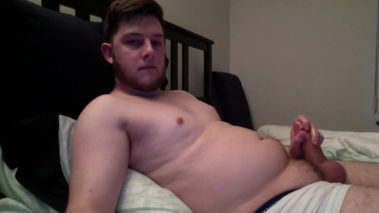 Stubby Porn - Cubby Jacking His Sweaty Stubby - ThisVid.com