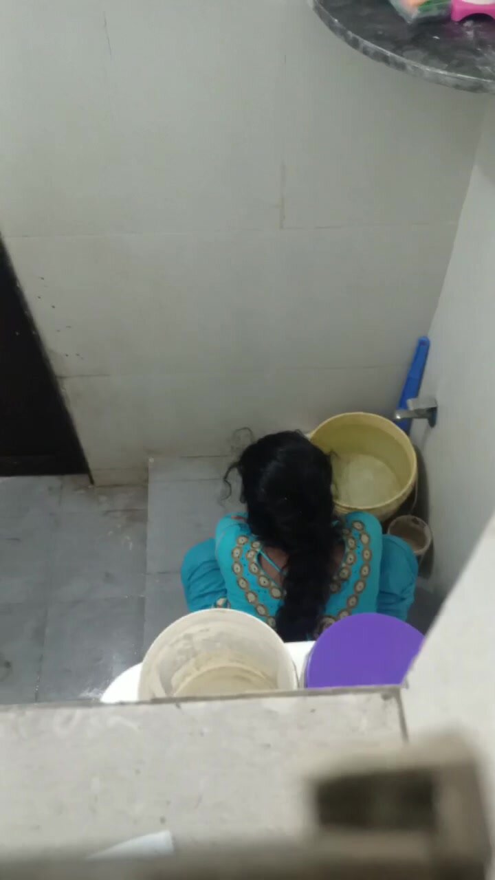 Toilet spy 1 srilanka Indian