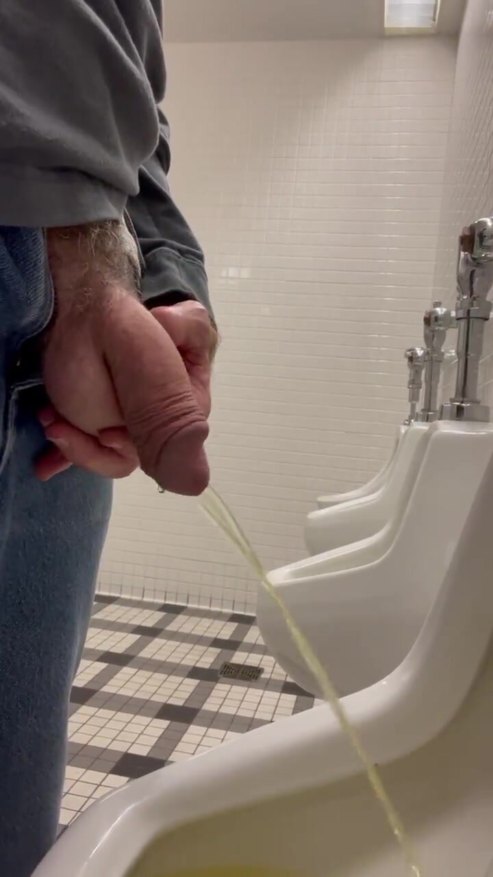 Urinal Piss - Video 1