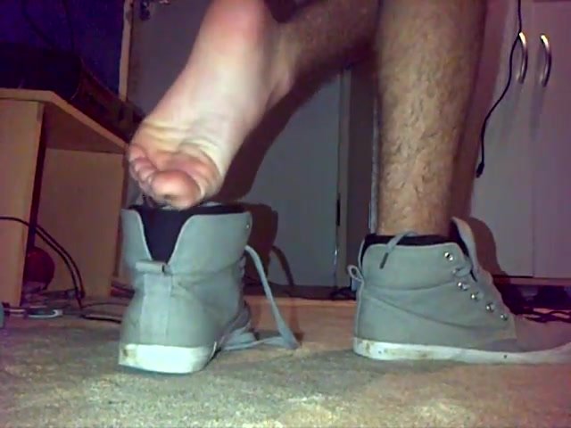 barefoot boy in vans