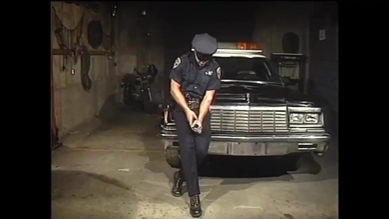 Cops n robbers: slutty cop gets fucked - ThisVid.com