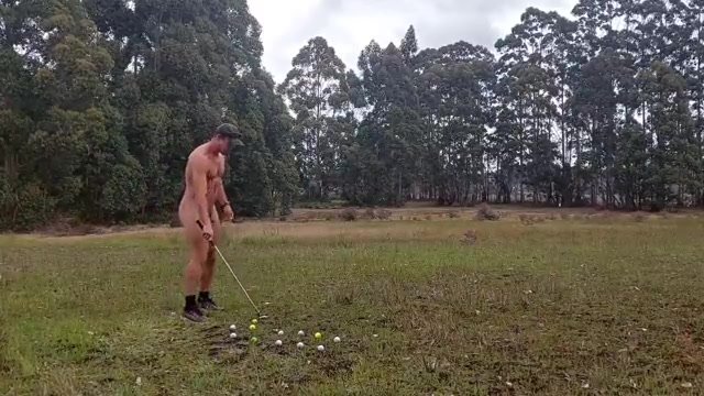 Golf in the buff