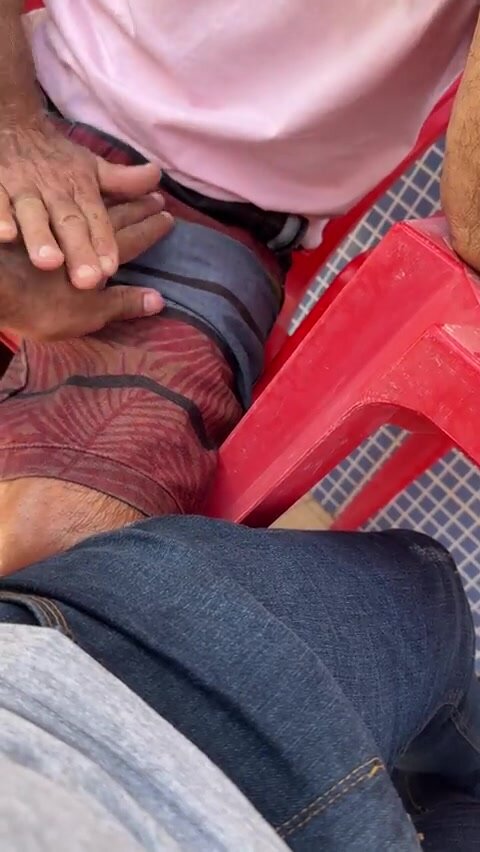 handjob in public - video 2