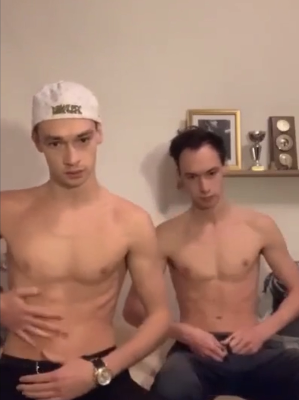 FIT TWINS JACK ON CAM