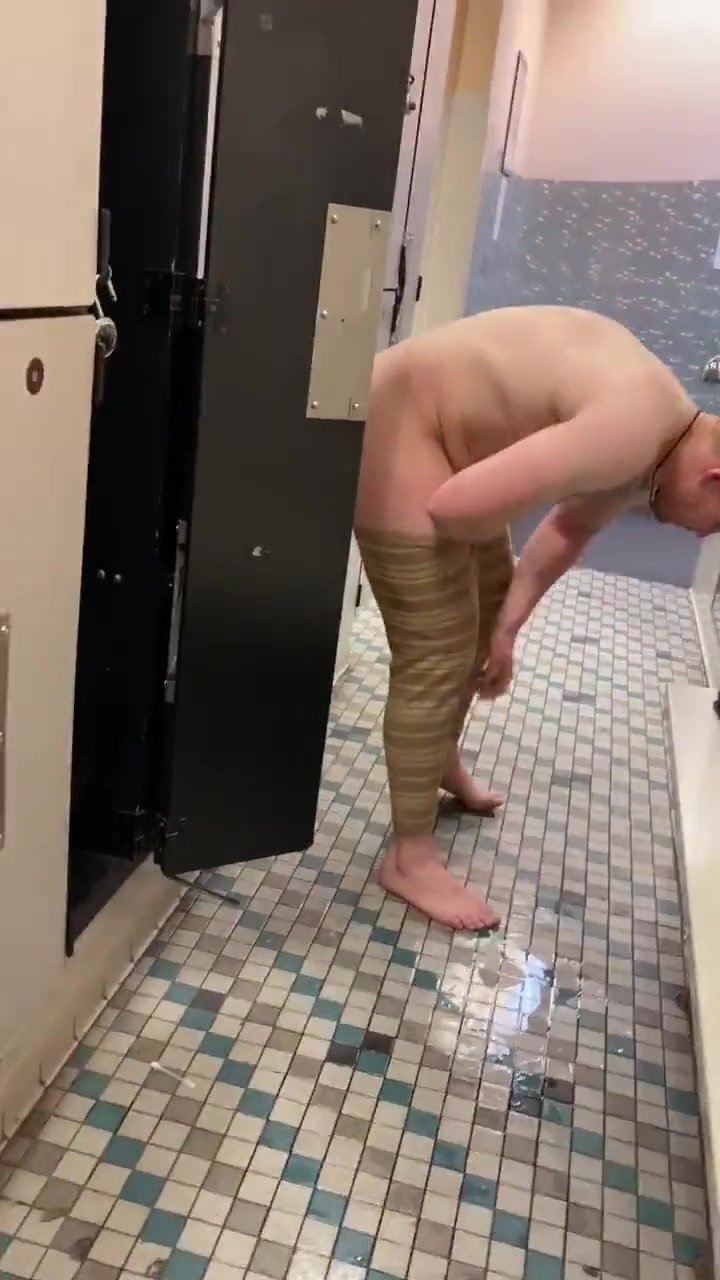 Small penis: small uncut dick in locker room - ThisVid.com