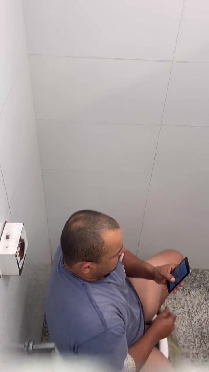Daddy Toilet Jacking Off 90