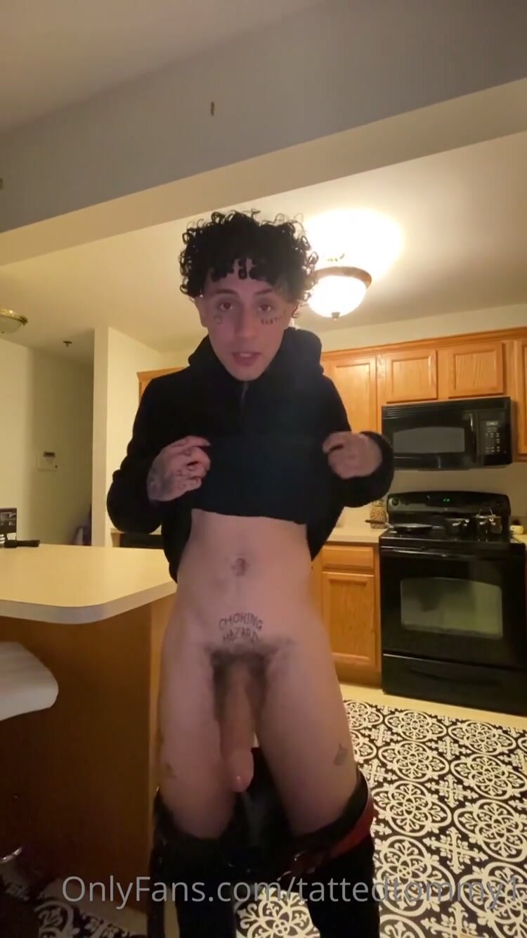 white guy does roleplay. 5