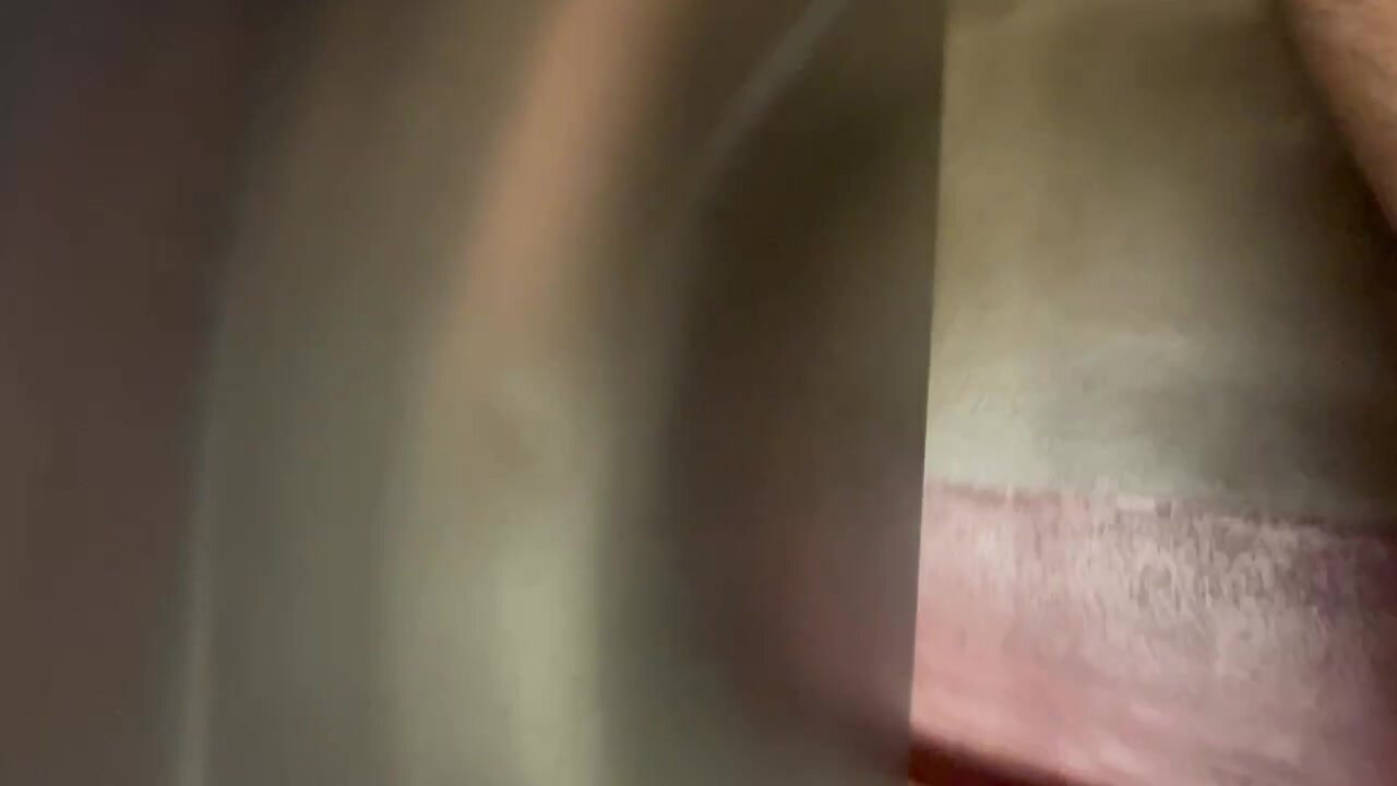 Wiping ass public toilet - video 2
