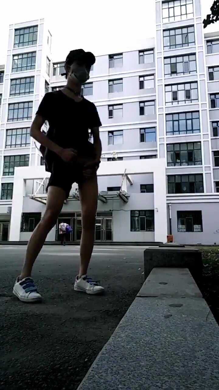 jerking off big veiny cut dick in public