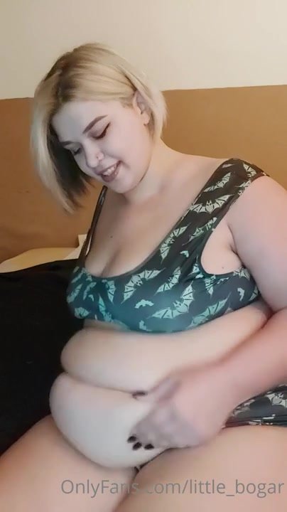 bbw playing huge fat belly