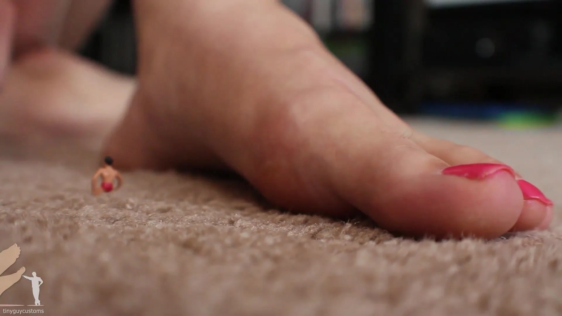 Giantess buttcrush - video 16 - ThisVid.com