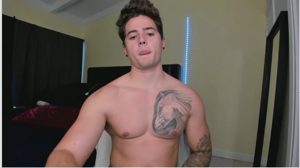 GREAT SEXY MATEO ON CAM