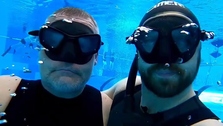 underwater breatholding buddies