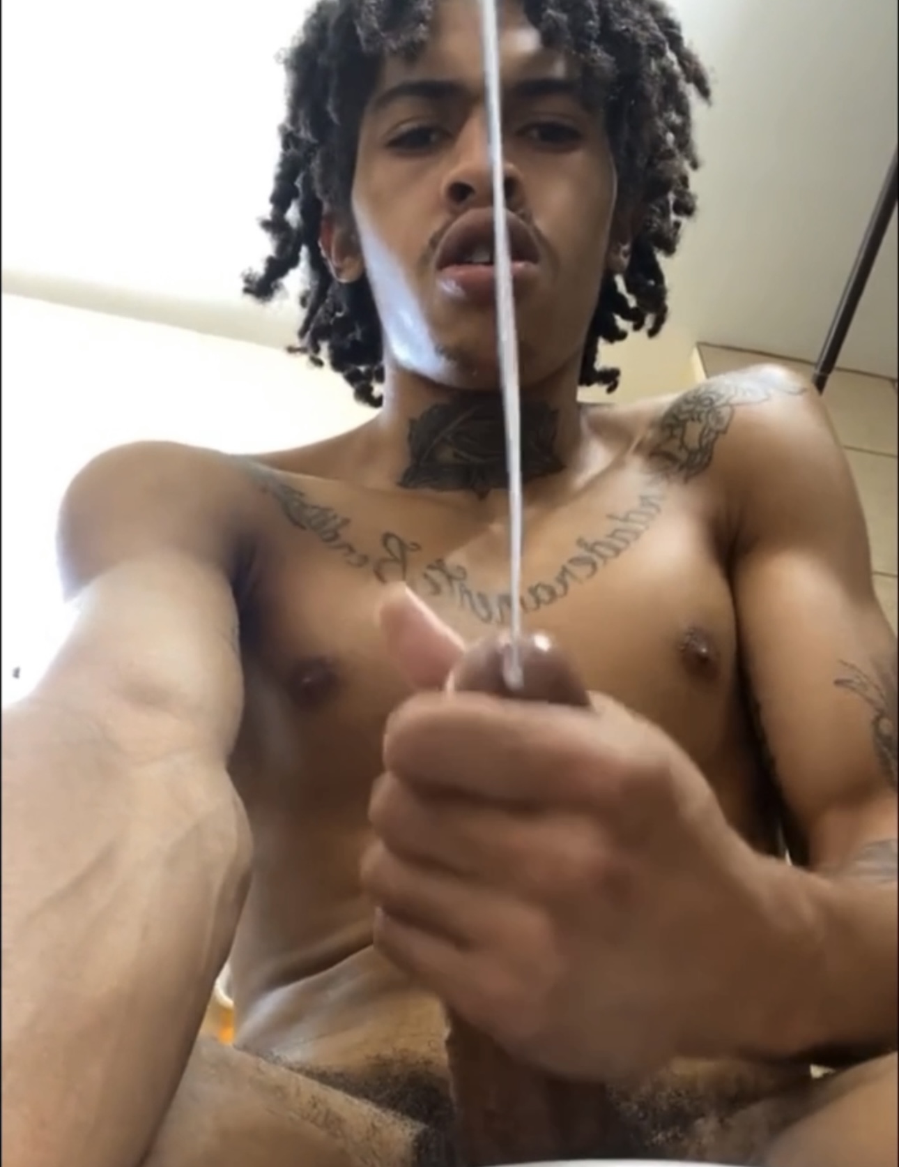 Tatted Black guy *SQUIRTS* cum