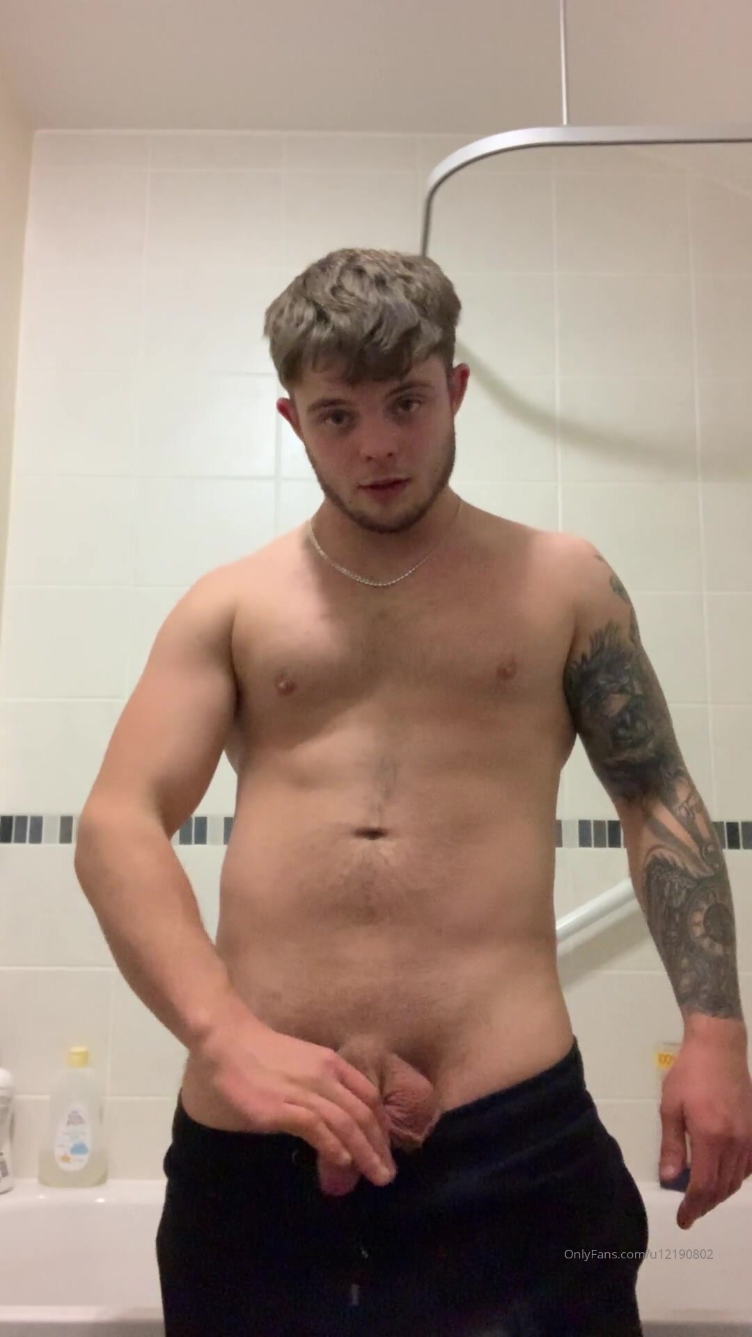 great uk boy pissing in shower