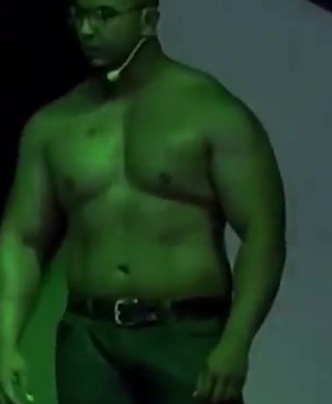 Pecs Bounce - video 2
