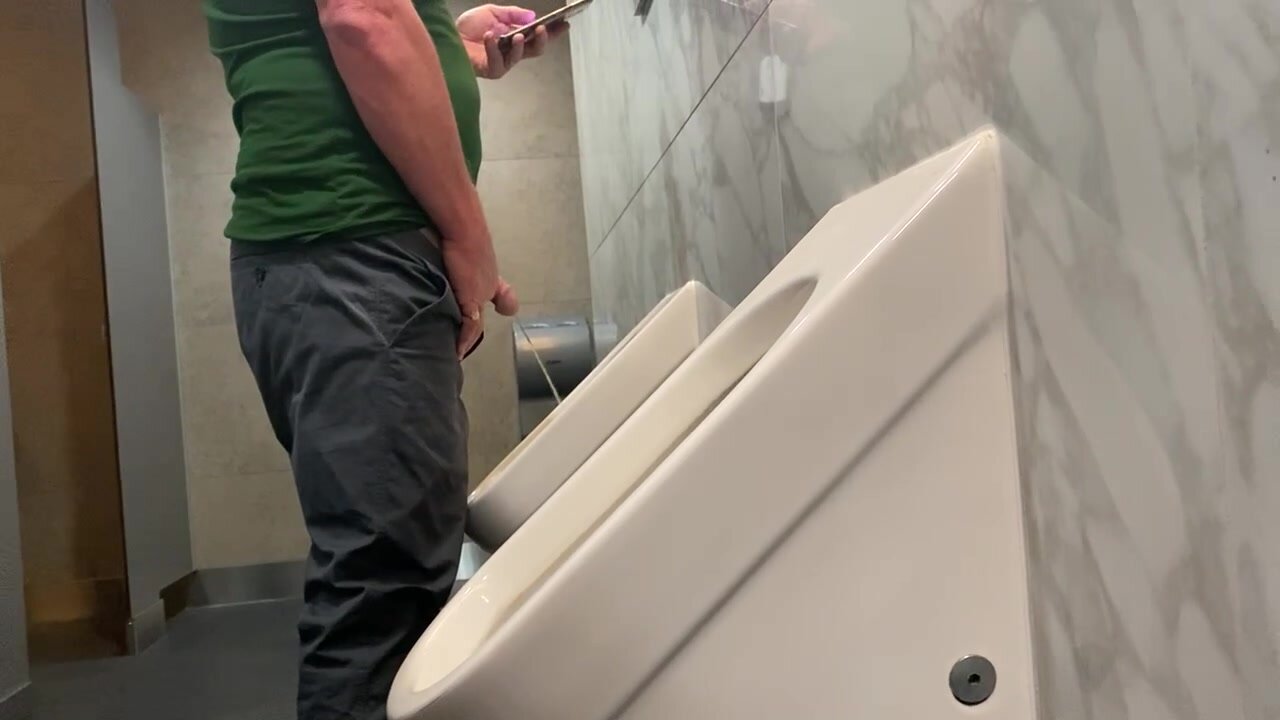 Urinal Daddy big cut dick