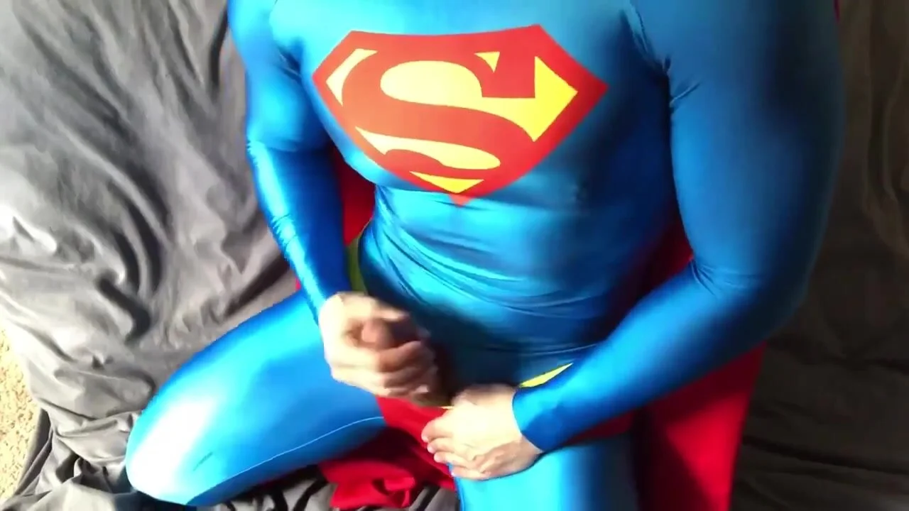 Superman jerk off - video 2 - ThisVid.com