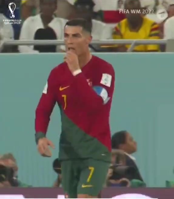 CR7 reaches inside his pants and takes out some gum