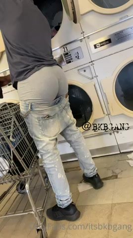 Big booty thug sagging