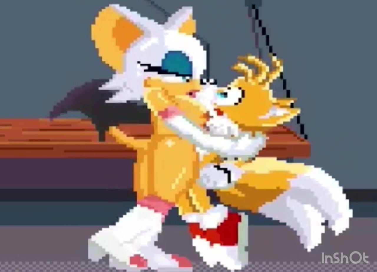 Rouge thighjobs Tails