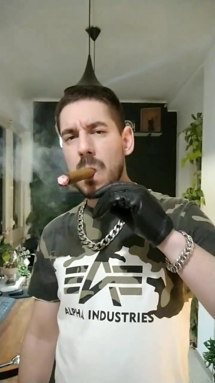 Leather gloves cigar smoker - video 2