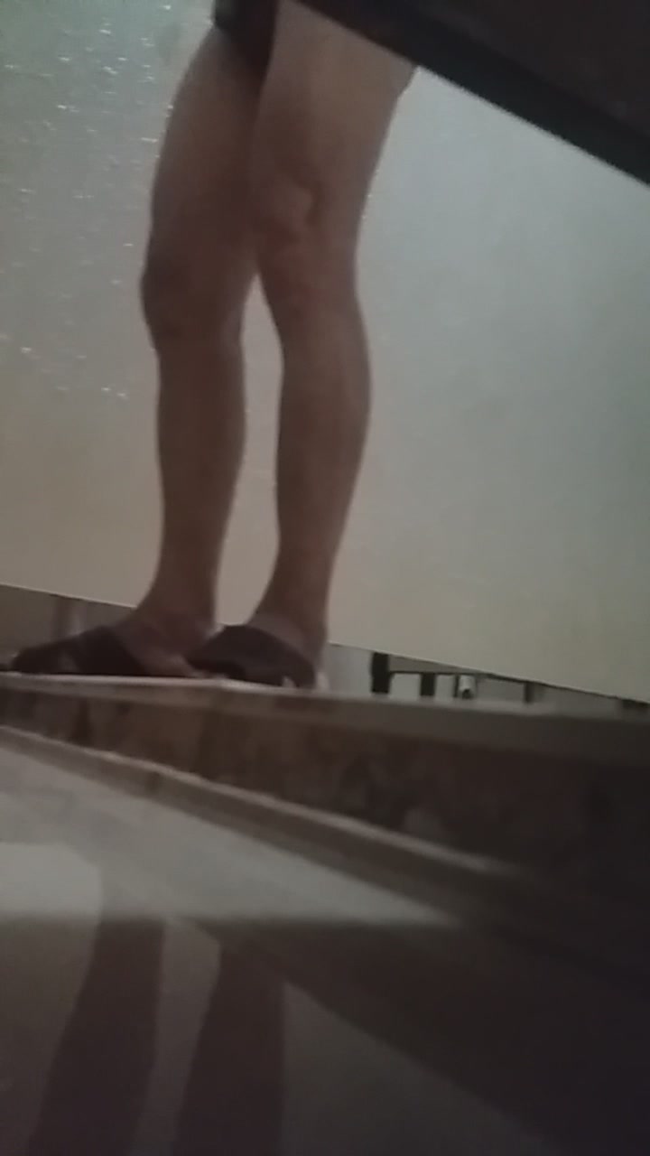 spy bathroom - video 182