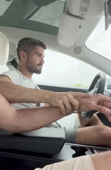 360px x 554px - Getting a handjob while driving his car - ThisVid.com