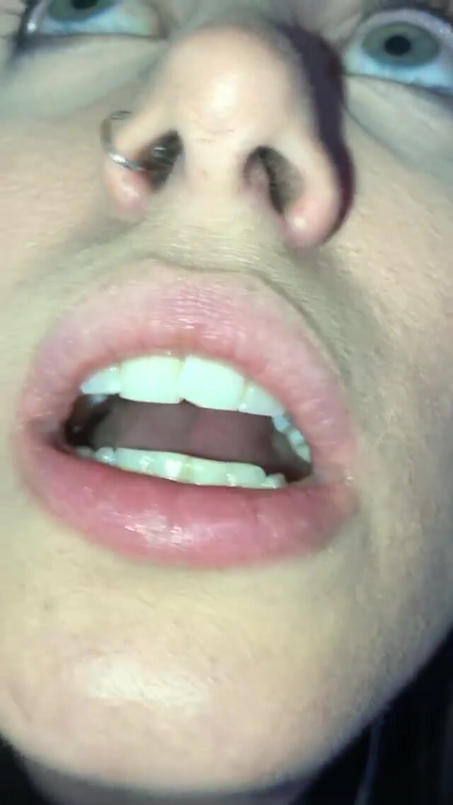 Open mouth swallowing