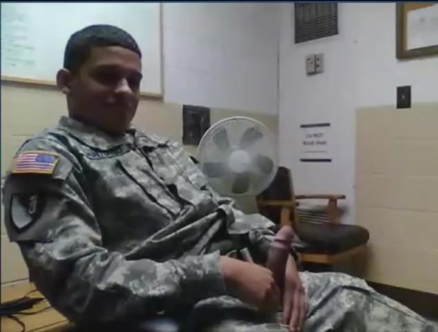 Soldier  Plays with himself on Webcam