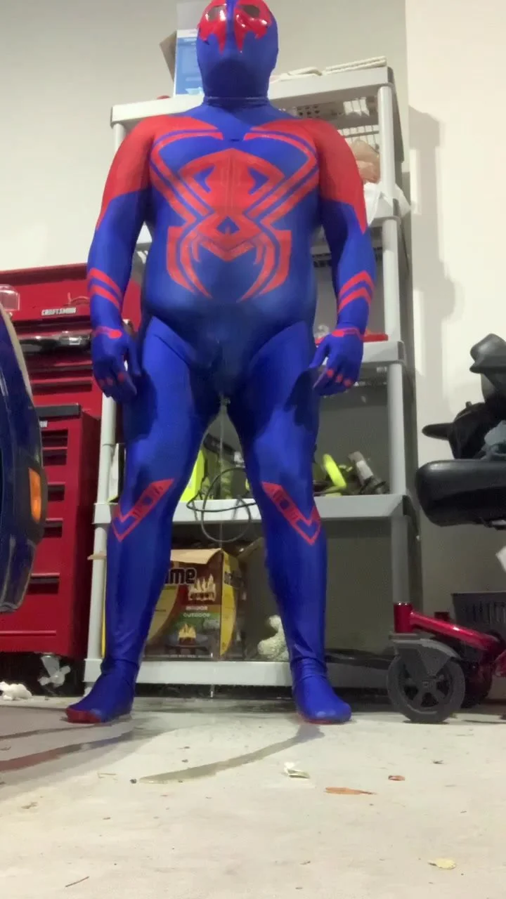 Me soaking a spiderman 2099 zentai - ThisVid.com